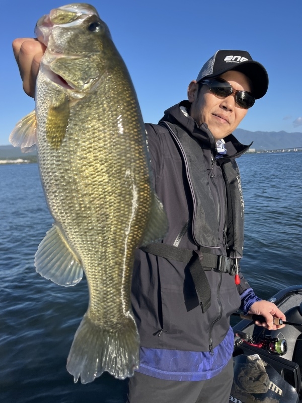 10月15日大熊ガイド「秋の琵琶湖に初チャレンジで45up含むグッドサイズ＆レギュラーサイズ多数展開!!」