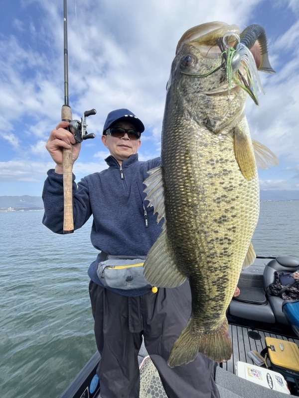 4月11日大熊ガイド「モロコ絶賛大量接岸中でスイミングマスターに50up!!」